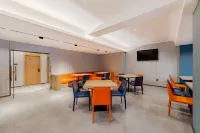 Qilai Smart Hotel (Kaisheng Building, Wuhu Pedestrian Street)