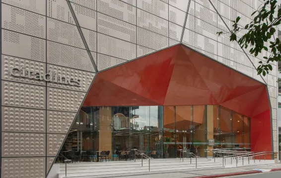 シタディーンズ ベナヴデズ マカティ