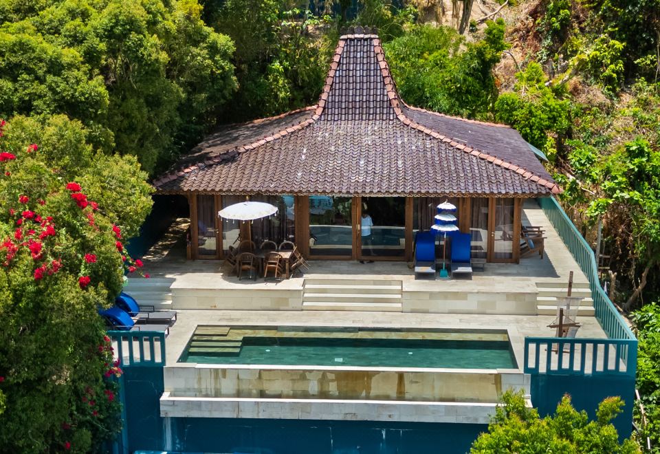 5. 로프트 빌라 앳..