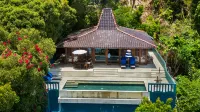 Karuna El Nido Villas Hotels near El Nido Airport Beach