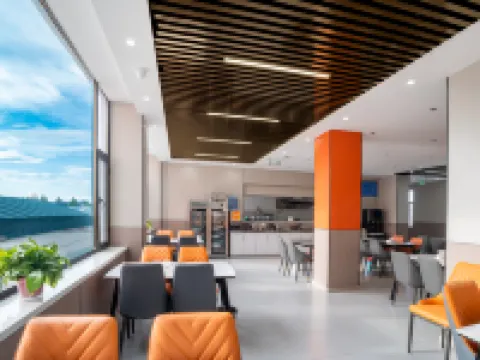 Golmud Molandi Hotel Hotels in Golmud