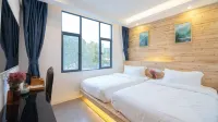 Floral Hotel · Beihai Weizhouli Hotel 베이하이 호텔