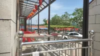 Liunengjia Homestay - parking