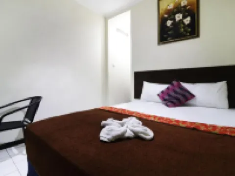Bantal Guling Pasar Baru Hotels in Andir