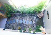 Small stone Pool B&B Hotels in Pingnan