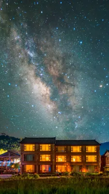 Lugu Lake Yinman · Lake View Star Sky Theme Resort