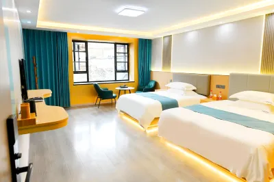 康定漫居精品民宿（甲根壩鎮店） 亞弄村/提吾村託瑪露營地住宿飯店