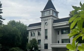 Huayuancun Guobinguan