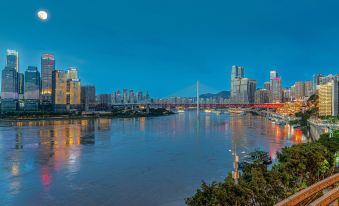 Yiduo Riverview Hotel (Chongqing Liberation Monument Hongya Cave)