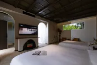 Ono Sanqiu · Rizhao Jinshan  Wild Luxury Hot Spring Pool Resort - Balcony