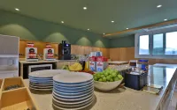 GRIDT Hotel - breakfast