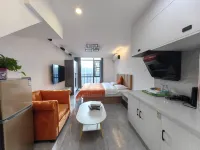 Fenglin Wanju Cinema Apartment (Fuzhou South Railway Station Branch)