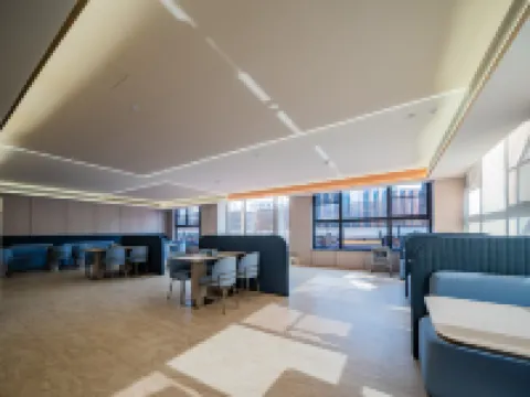 HanTing Hotel (Yan'an New District Wuyue Plaza)