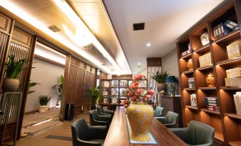 Taihe Yunlu Courtyard Hotel