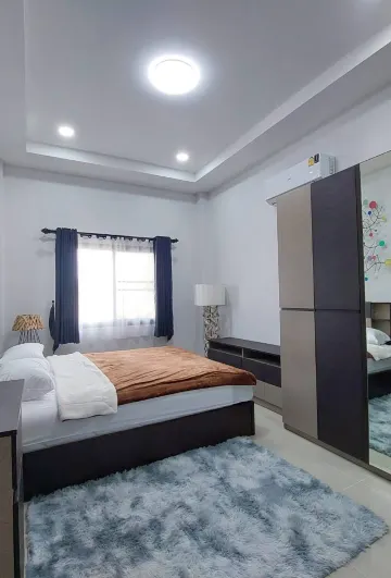 บ้านทั้งหลัง มี 3 ห้องนอน 2 ห้องน้ำ