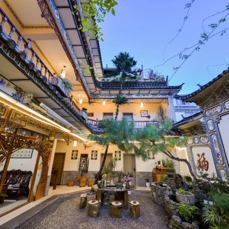 Honglinge Inn (Dali Ancient Town South Gate)