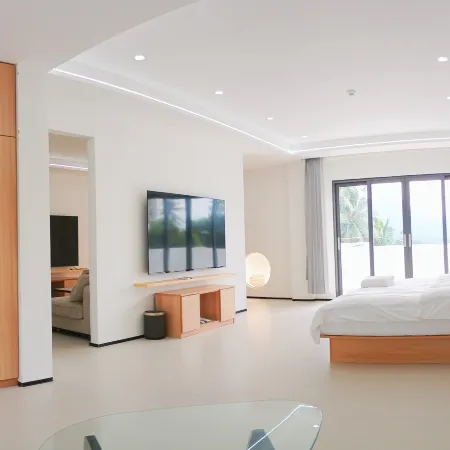1CE HOTEL