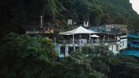 Fanli Hotel (Guilin Yangshuo West Street) Hotels in Wubu Town/Yangshuo Bus Station