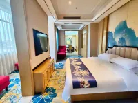 Pullman Hotel Các khách sạn gần Yichang Port Group Zhijiang Port
