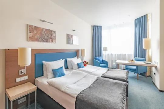 Ramada By Wyndham Yekaterinburg Hotel & Spa (Рамада Екатеринбург) Отели рядом с Аэропорт Кольцово