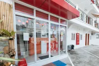 RedDoorz near Mercado del Lago Hotels in Taguig City