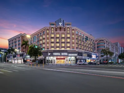 Vienna Hotel (Shenzhen Longhua Dalang Fashion Town Store) Hotels near Jiahua Emporium (Hebin South Road)