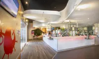 Crowne Plaza ALICE SPRINGS LASSETERS by IHG - bar