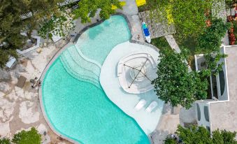 Dongxing City Wanwei golden Beach qulang resorts