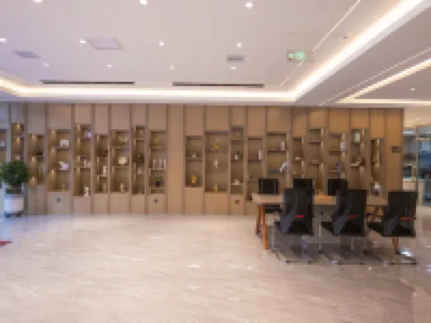 Elong Yam Hotel (Changbaishan North Slope Tourist Distribution Center) Hôtels à : Antu