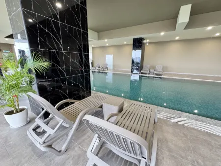 Ipoh ICC Premium Suites By IWH Suites Отели рядом с достопримечательностью «Yasmin Ahmad at Kong Heng Museum»