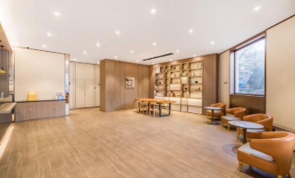 Free comfort(Beijing Niujie Subway Station Xuanwu Hospital)