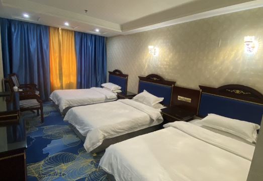 3. 우루무치 한살라..