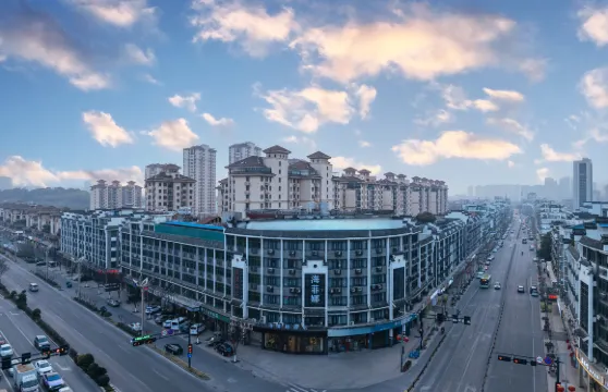 義烏海菲娜酒店（佛堂古鎮寶龍廣場店）