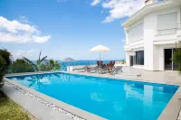 BD4123 5Bedroomed Villa with Pool and Sea View