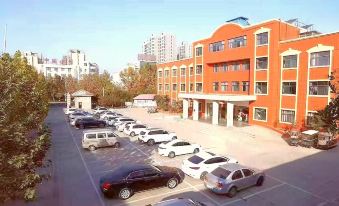 Changyuan Zhongzhou Business Hotel