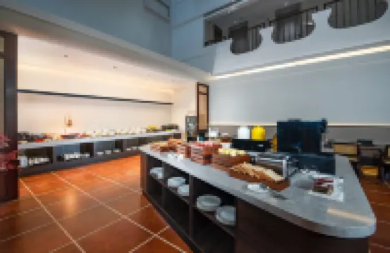 PENYUE GARDEN HOTEL (Shenzhen Futian Zhuoyuehui, Shangmeilin Metro Station))