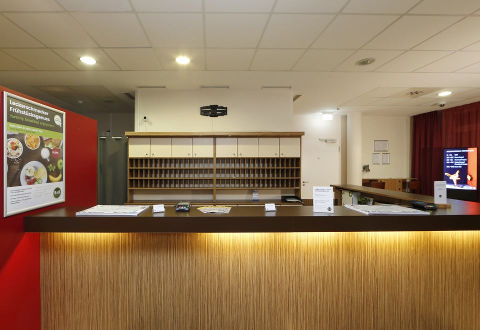 베를린 B&B 호텔의 깔끔한 객실 인테리어