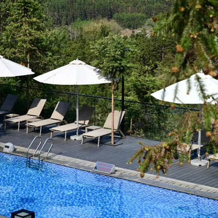MounTours Resort