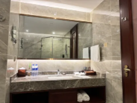 Baohua Mountain Jinlong International Hotel