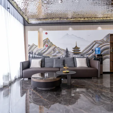 Xinzhou Shixi Grand Hotel (Xinzhou West Station)