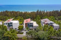 Clear Water Bay Blue Wave 18 ° Beach Hotel