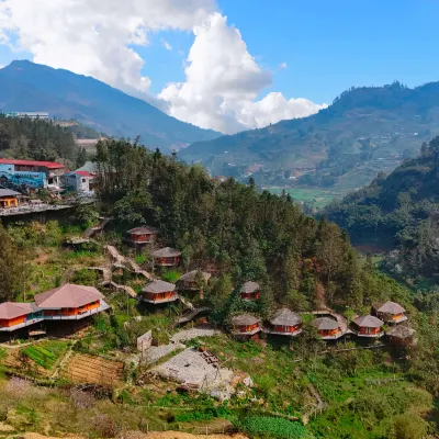 Sinai Bungalow & Hotel SaPa Hotels near Ta Phin Village