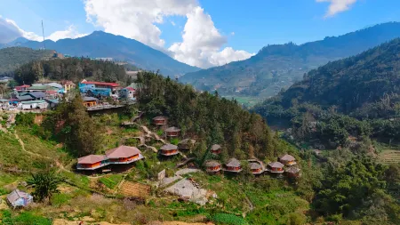 Sinai Bungalow & Hotel SaPa