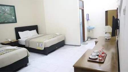 PLUM Hotel Palereman Batu