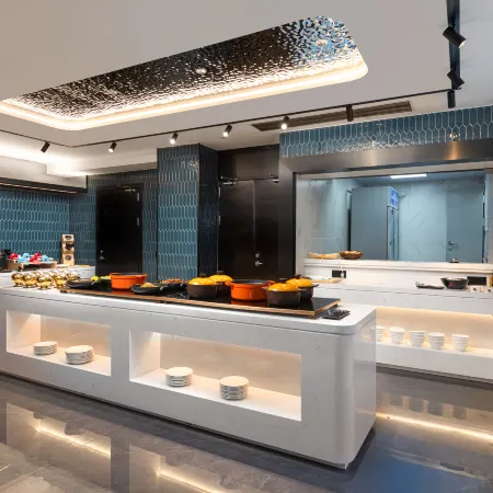 Microtel by Wyndham Maoming