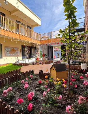 Yining Liubai Village Homestay