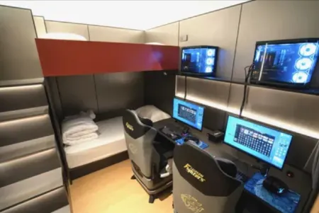 Shifang Yinhe E-Sports Hotel