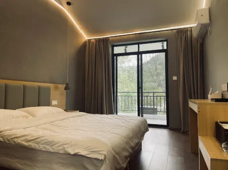 Yijian Xiaoyuan Homestay Отели в г. Пинву