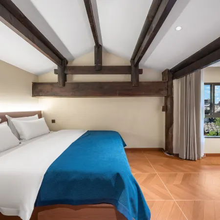 Youjian Homestay (Jianchang Ancient City)