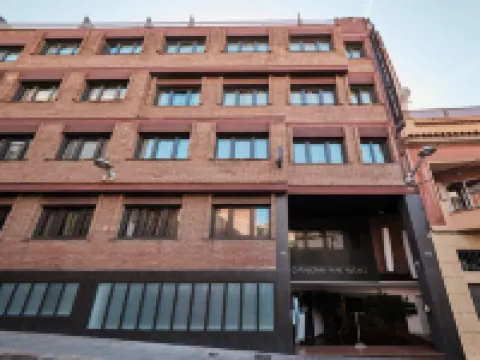Catalonia Park Putxet โรงแรมใกล้ปาร์กเกวย์